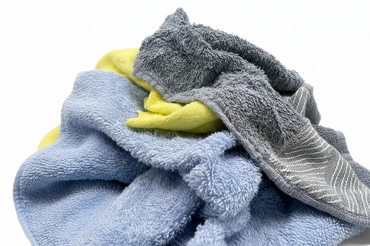 Bunte Frottee-Putzlappen: Extra saugstarke Industriequalität für die Aufnahme von Ölen & Fetten.
